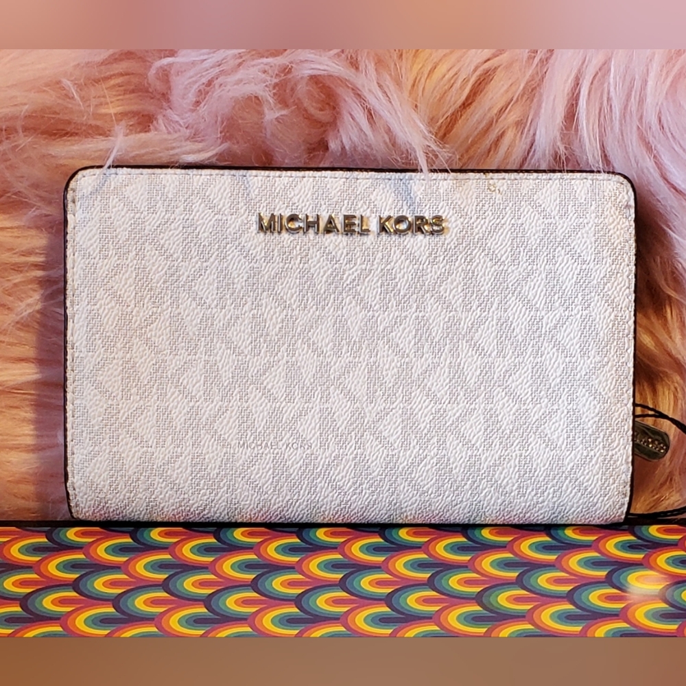 Michael Kors Jet Set Travel Small Bifold Zip Coin Wallet 